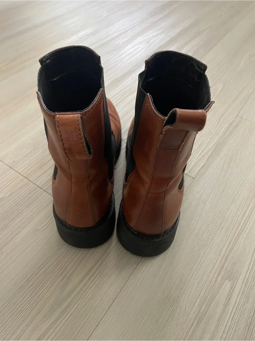 Women’s Chesnut Brown Vagabond Chelsea Boots